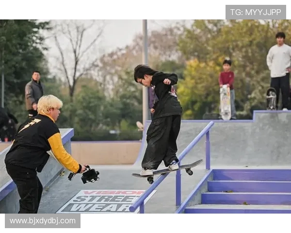 重庆滑板队在世界滑板锦标赛中的速度表现分析与点评